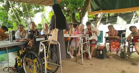 4 nuns take care of abandoned older women in .